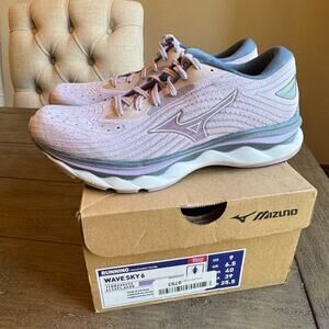 Mizuno Wave Sky 6 Women's Lavender and Gray Running Shoes